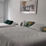 Apartamento En Barrio El Laguito