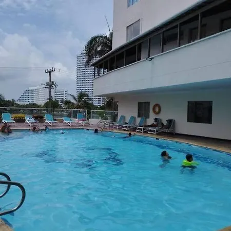 Apartamento En Barrio El Laguito Apartment *
